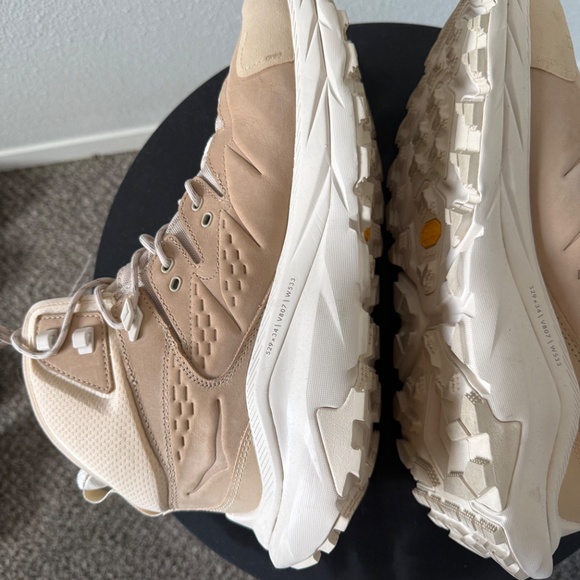 HOKA Kaha 2 GTX Hiking Boots – Beige/Sand (Limited release, rare) - Picture 2 of 6